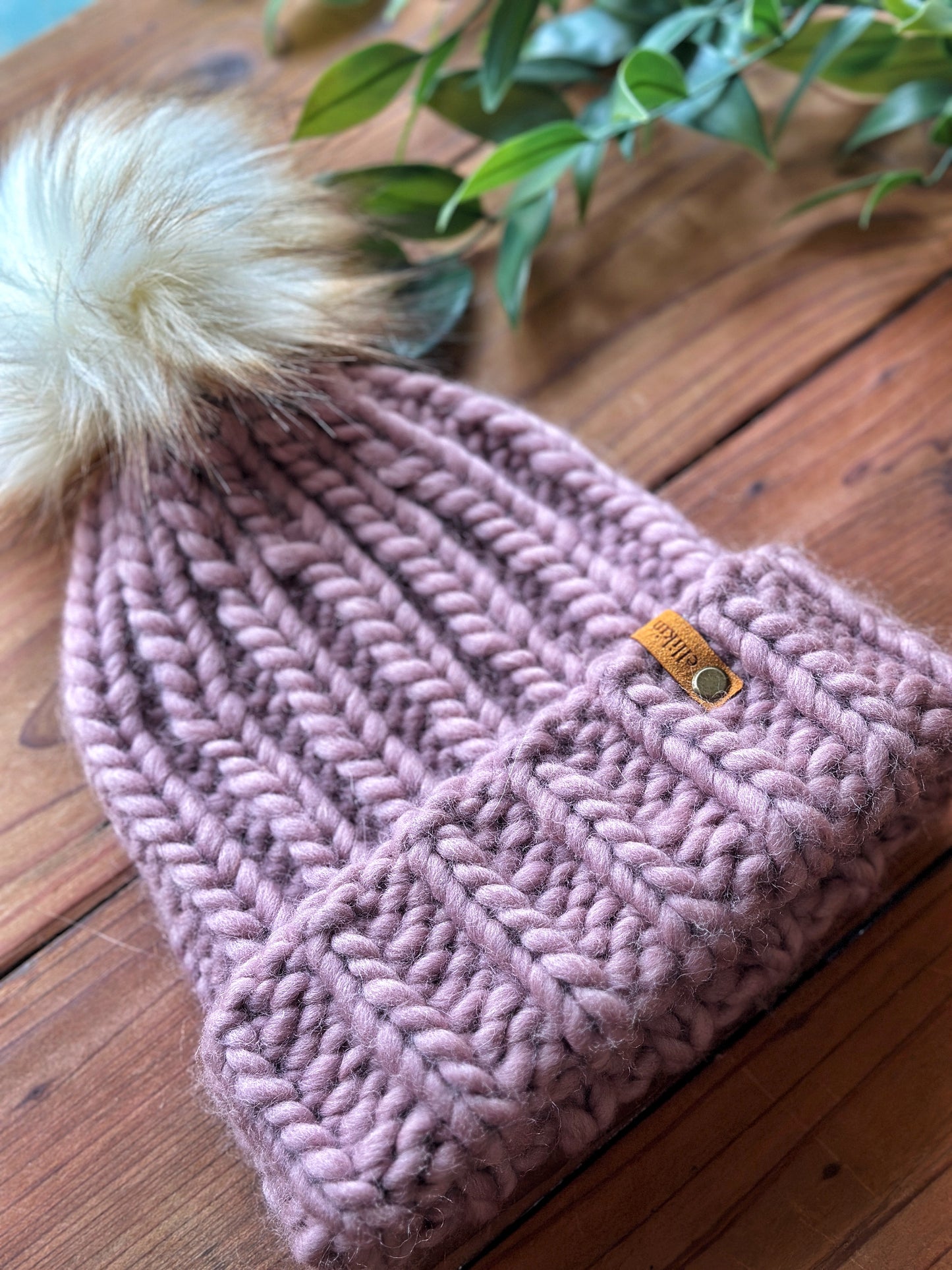Apres Beanie in Mauve