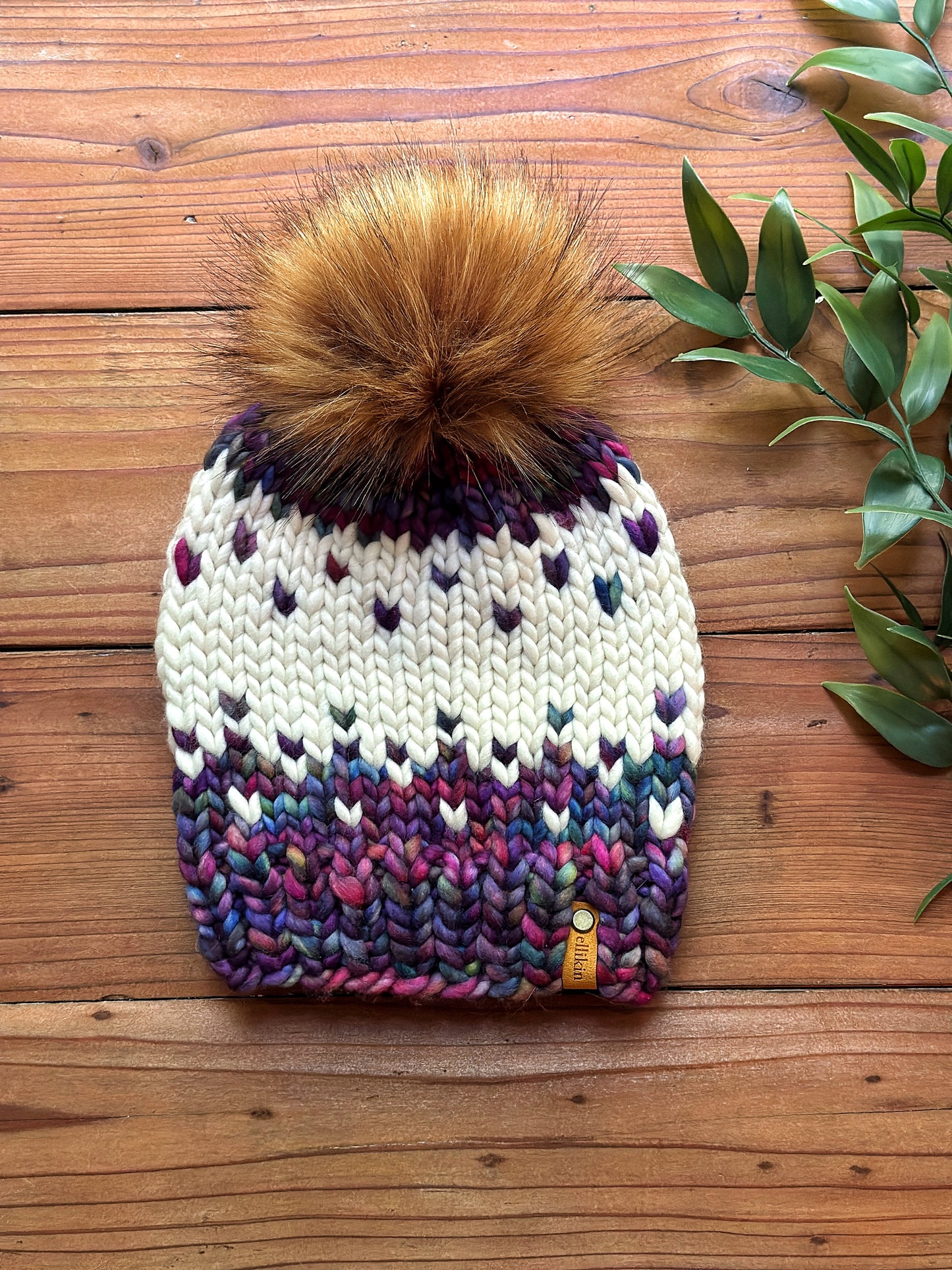 Winterfell Beanie in Anniversario