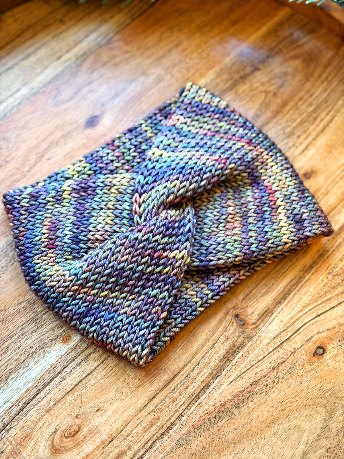 Twisted Earwarmer in Piedras