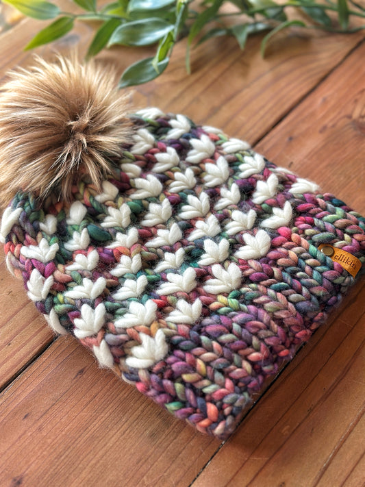 Lotus Flower Beanie in Arco Iris/Natural