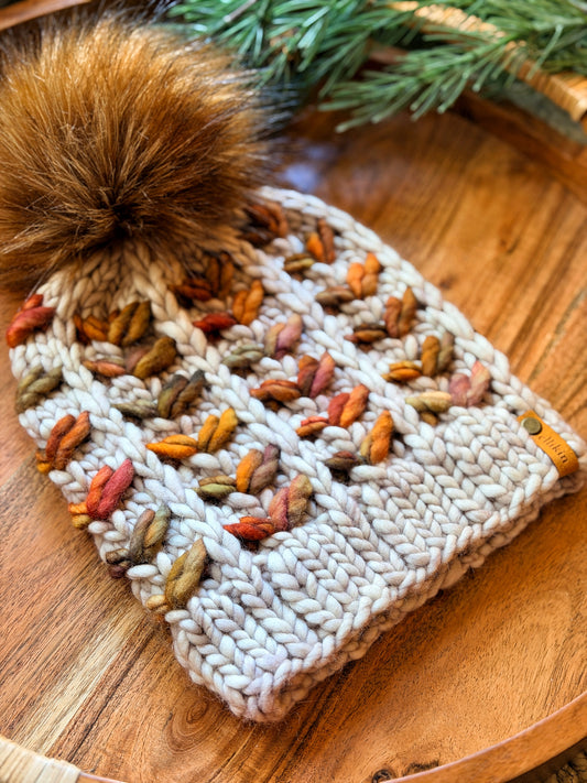 Cora Beanie in Fog/Piedras