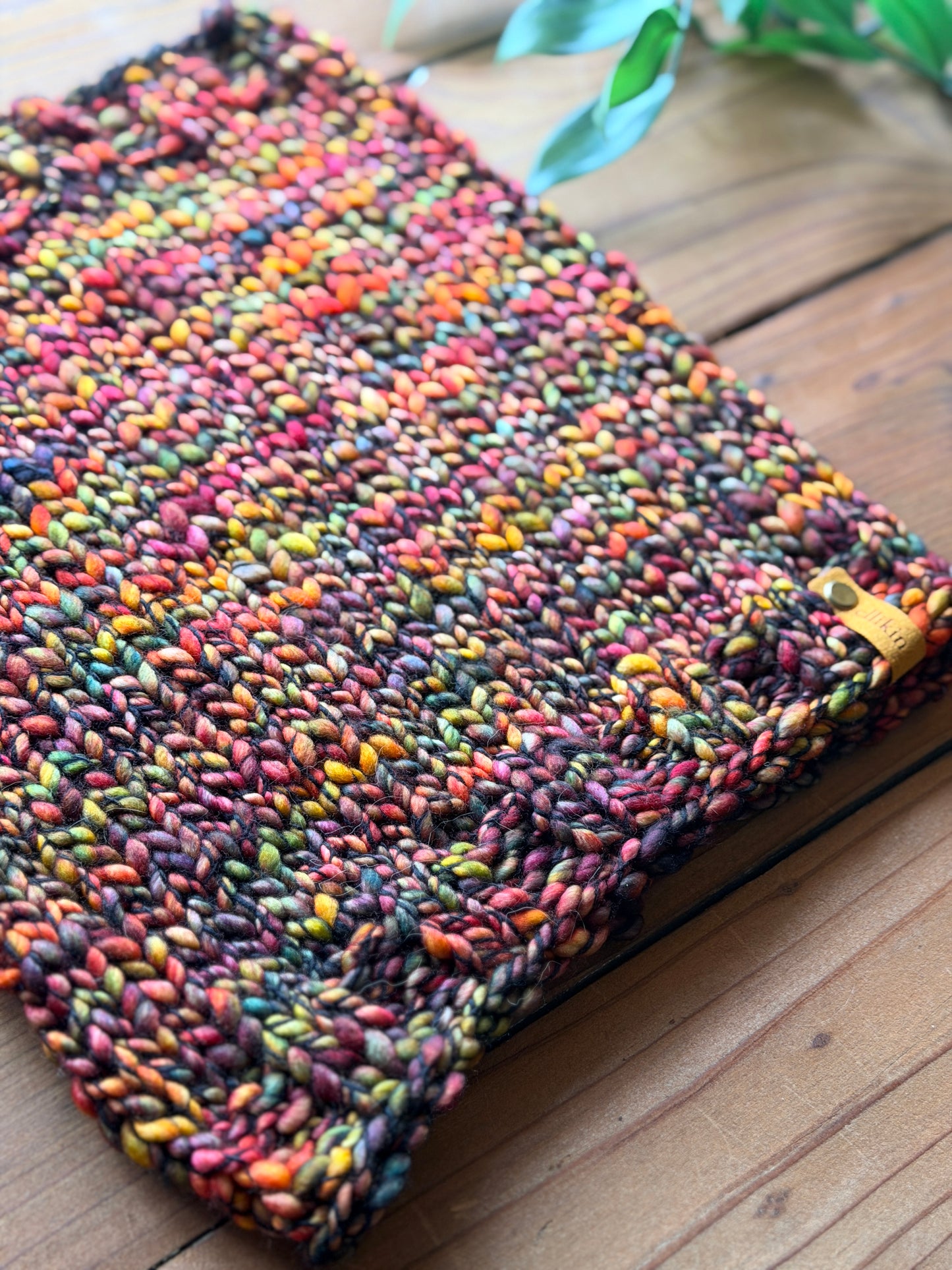 Alpine Trail Cowl in Diana/Black