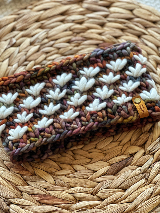 Lotus Flower Headband in Piedras