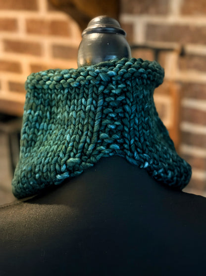 Cowl-Danna in Forest