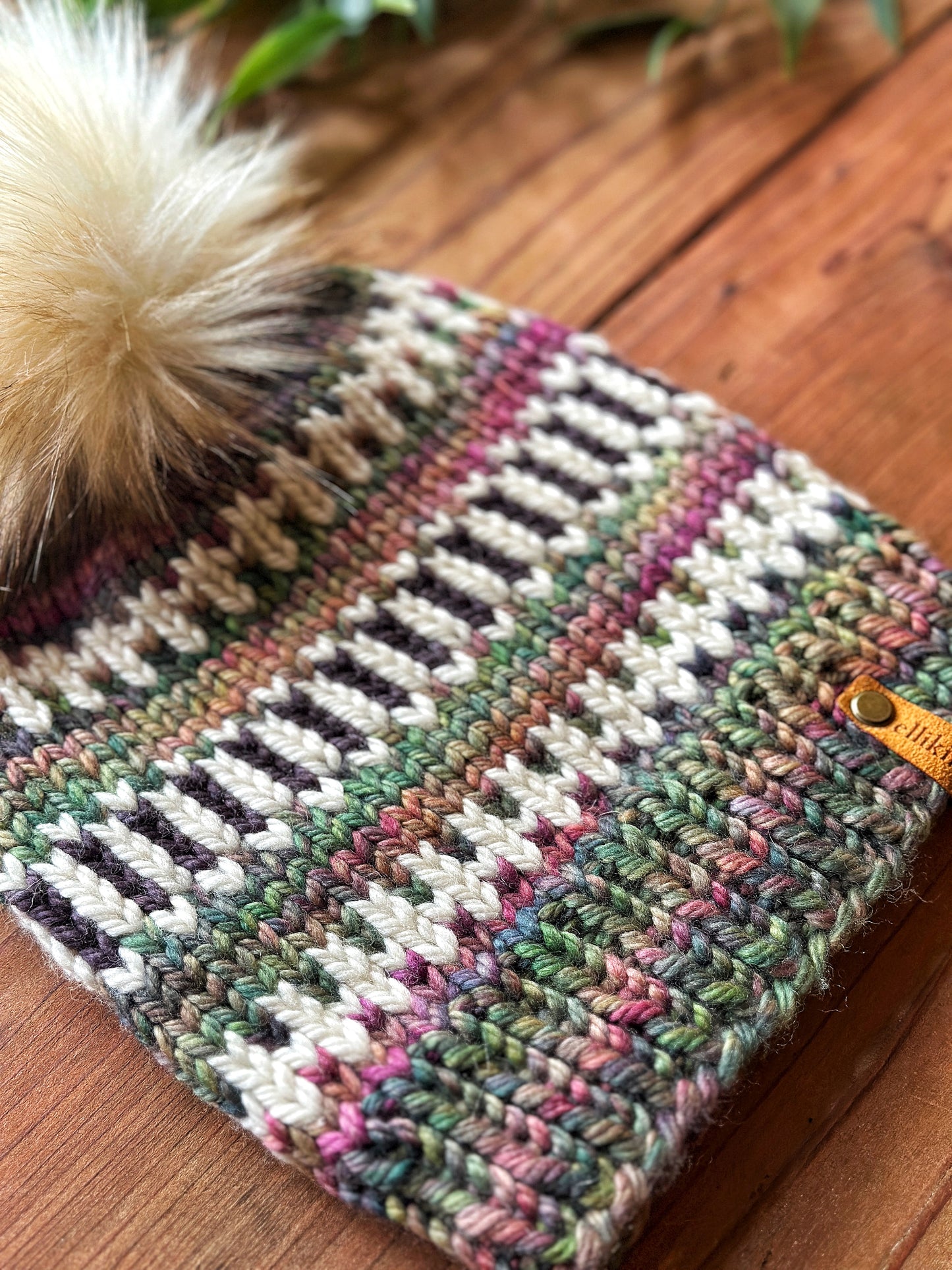 Iridescence Beanie in Arco Mix