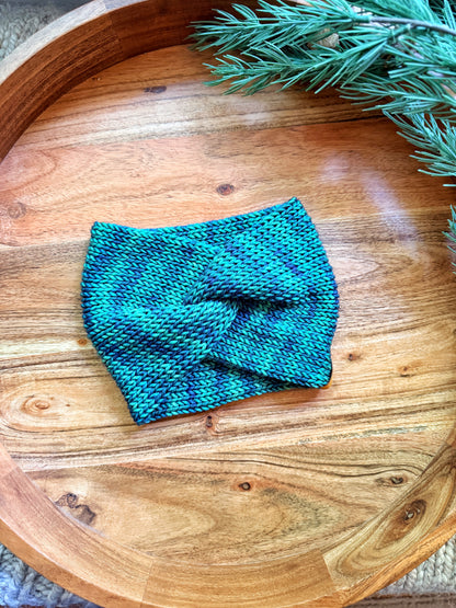 Twisted Earwarmer in Solis