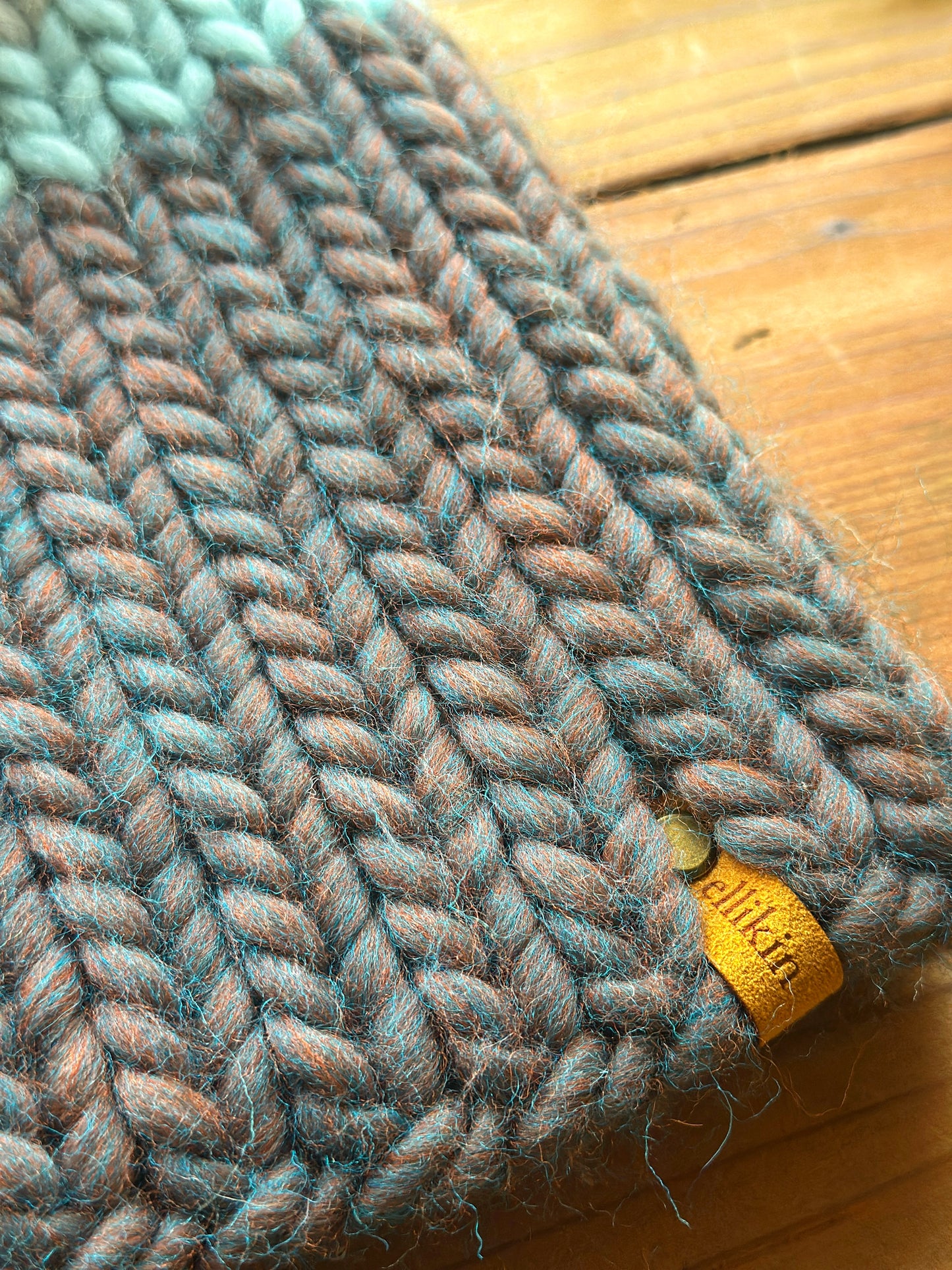 Nokhu Beanie in Grey Multi