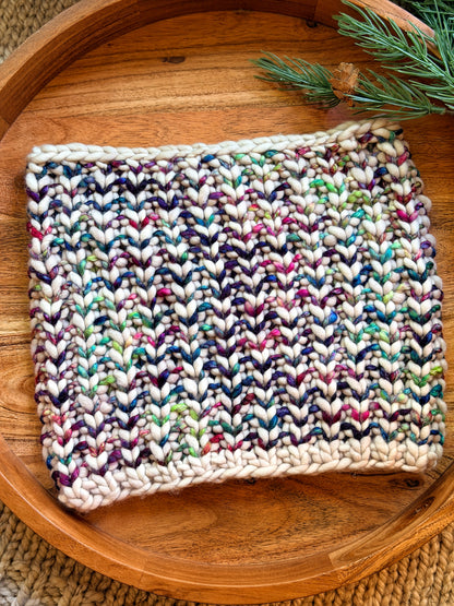 Knit Cowl in Fog/Fortaleza