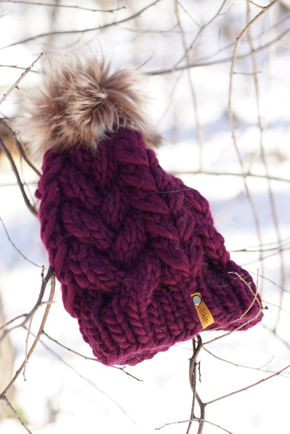 Ammil Beanie in Bordeaux