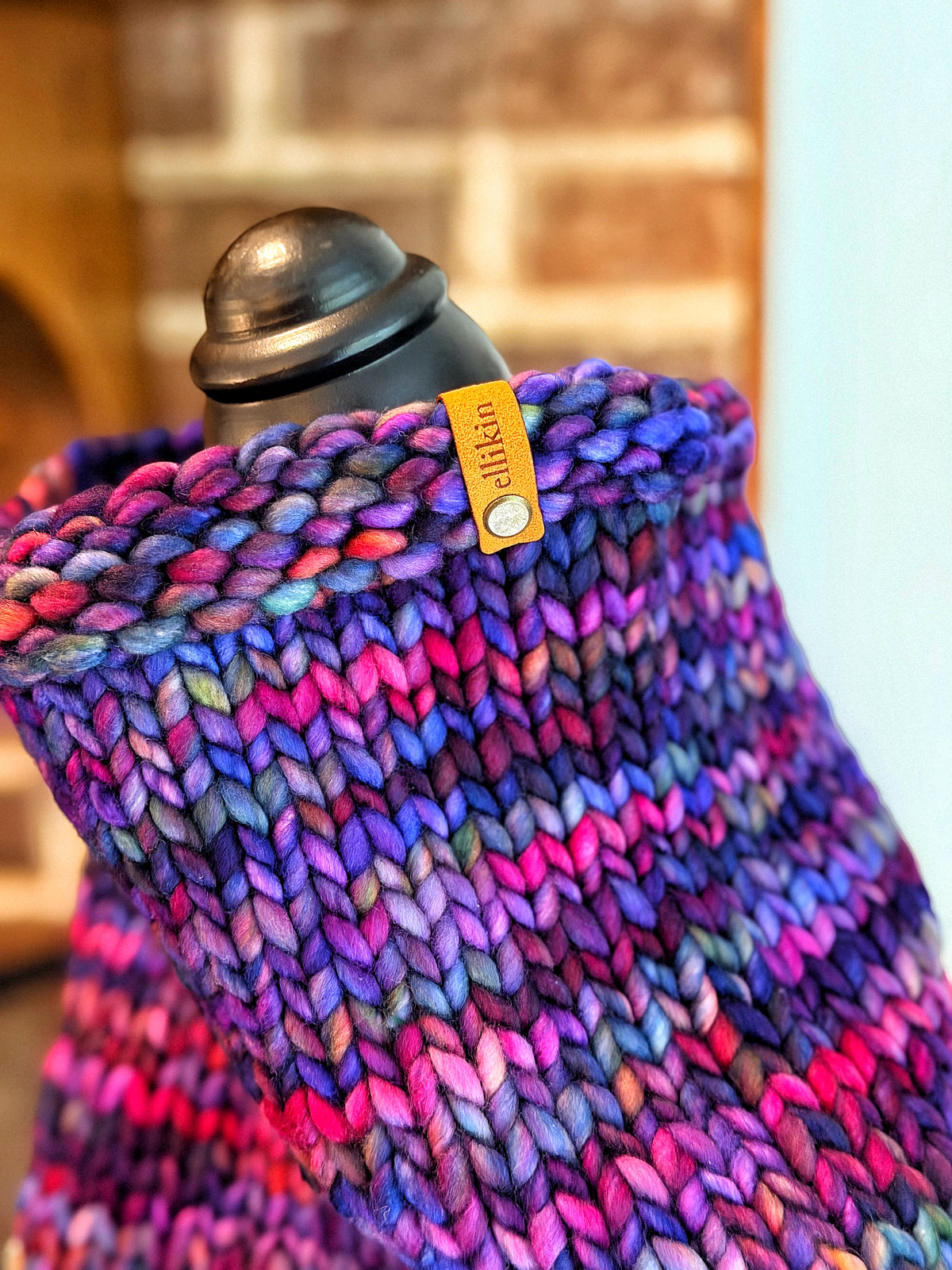 Cowl-Danna in Aniversario