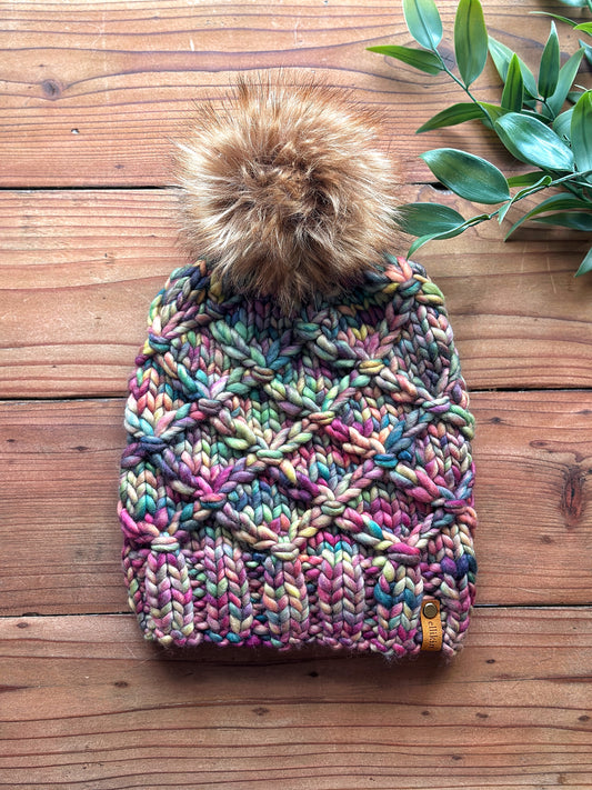 Halau Beanie in Arco Iris