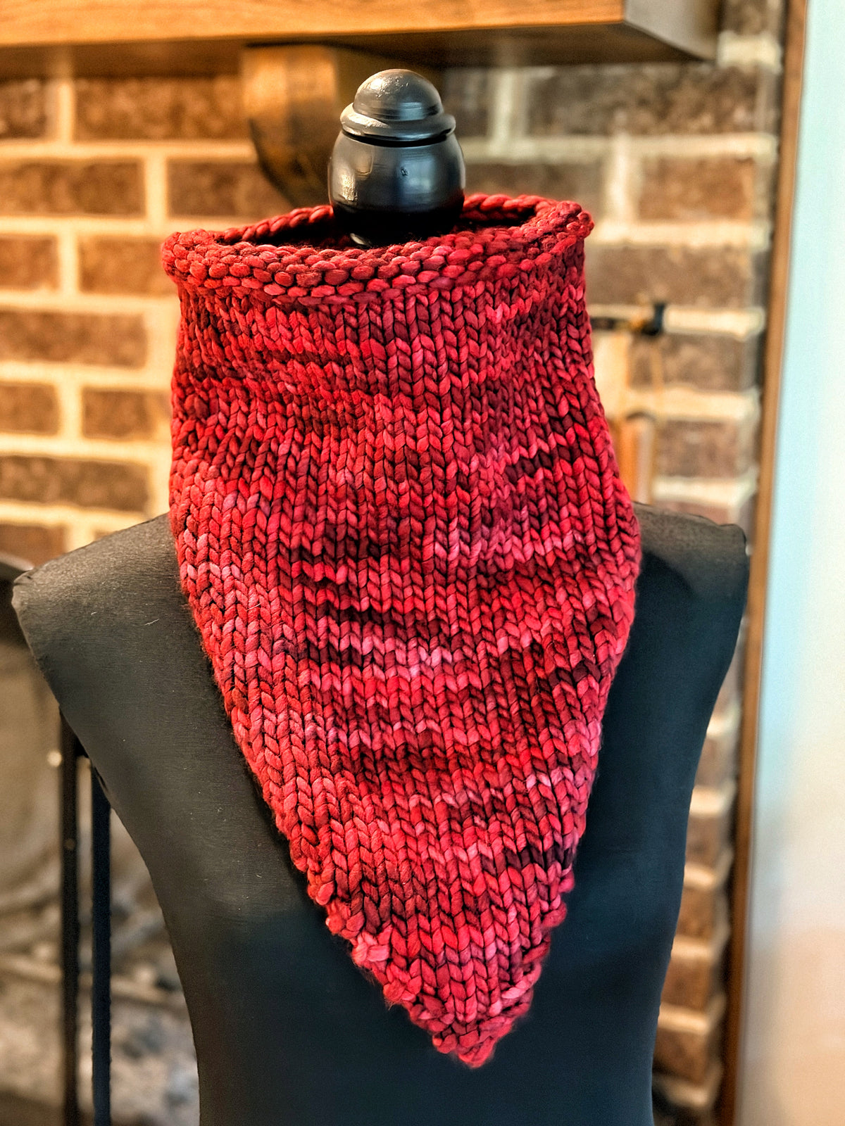 Cowl-Danna in Stitch Red