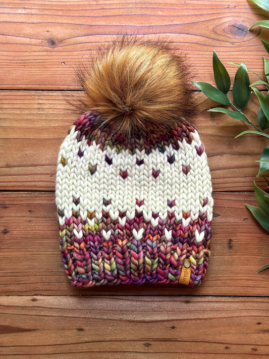 Winterfell Beanie in Arco Iris