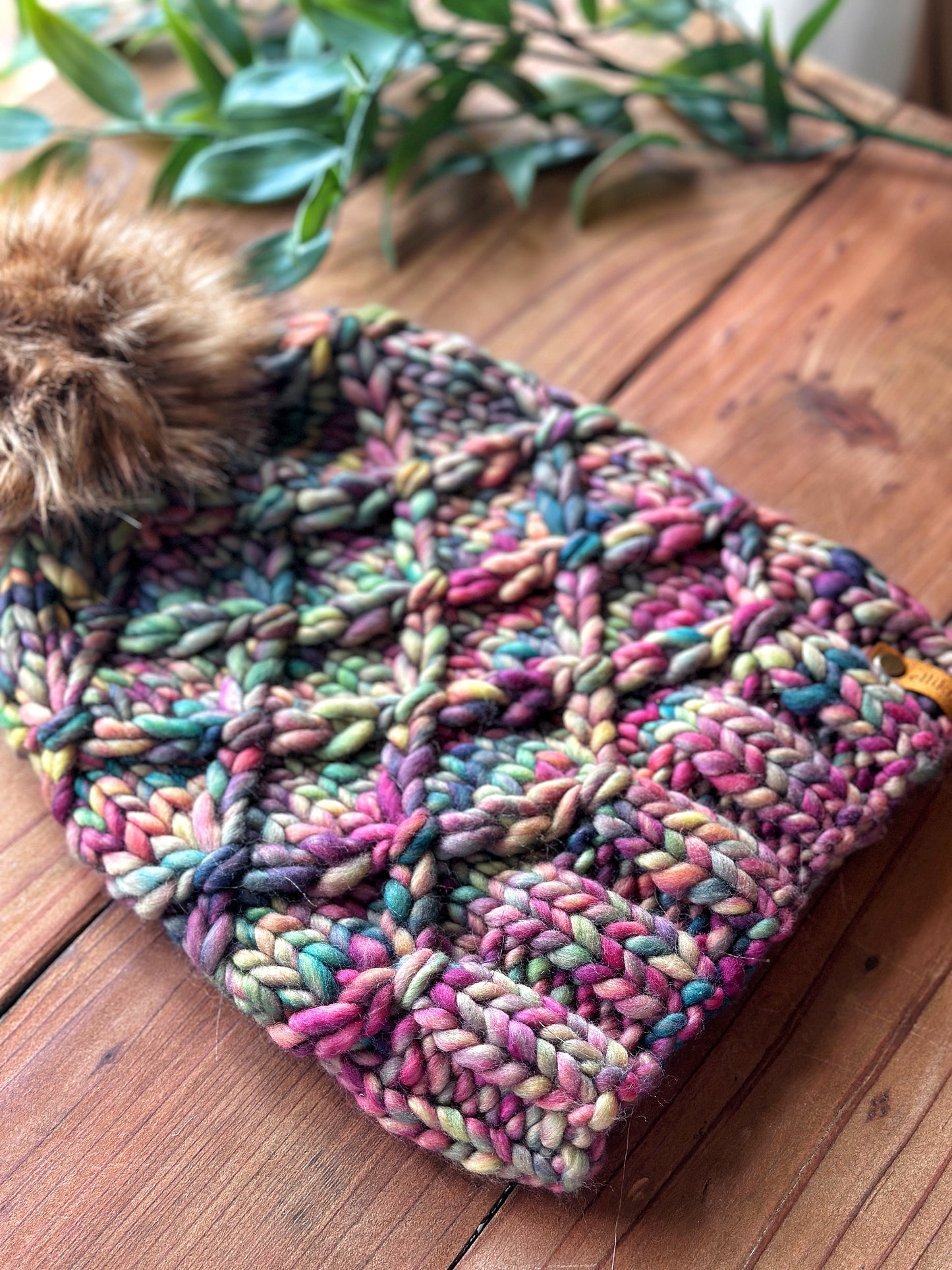 Halau Beanie in Arco Iris