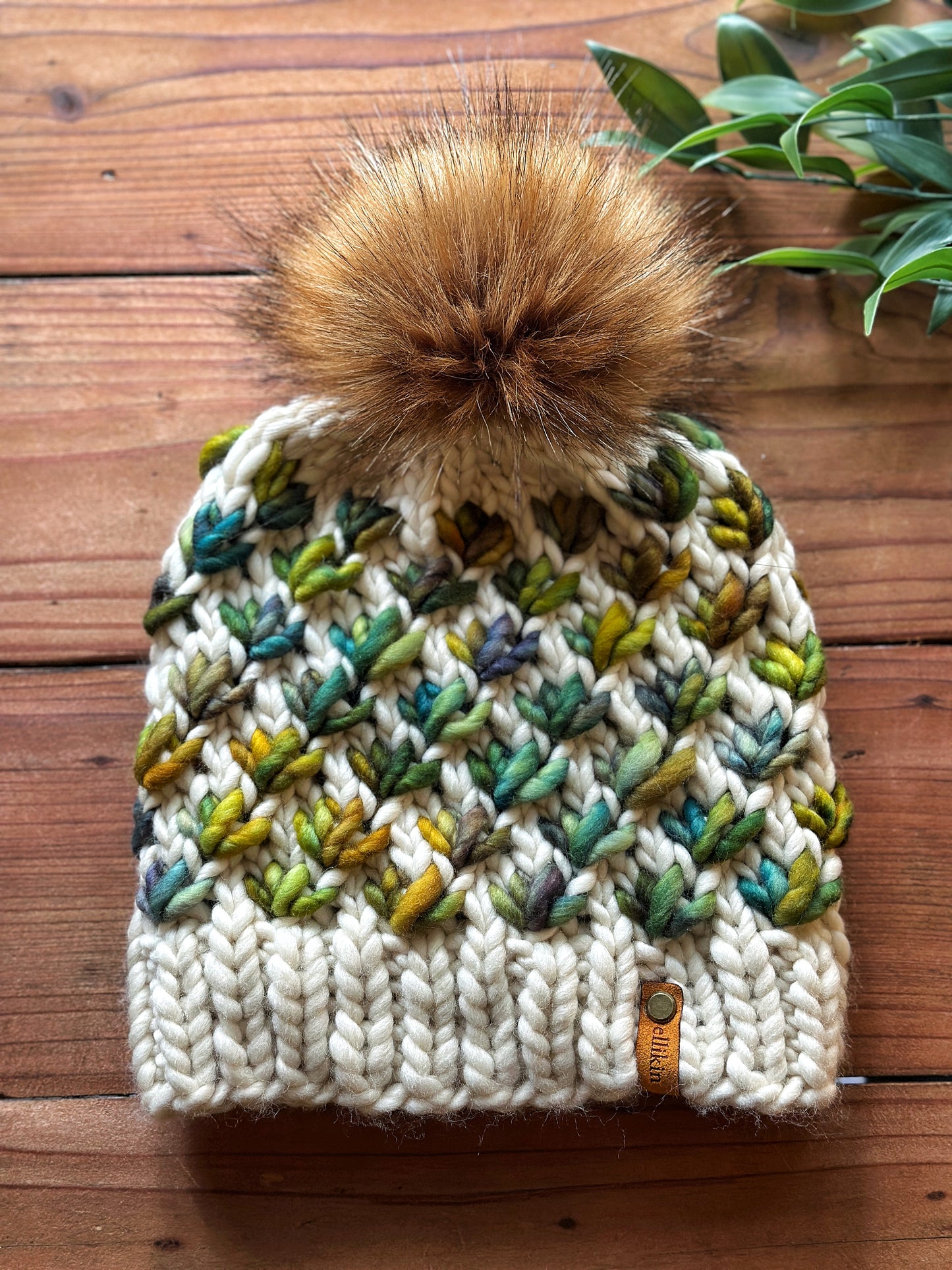 Lotus Flower Beanie in Natural/Arequita