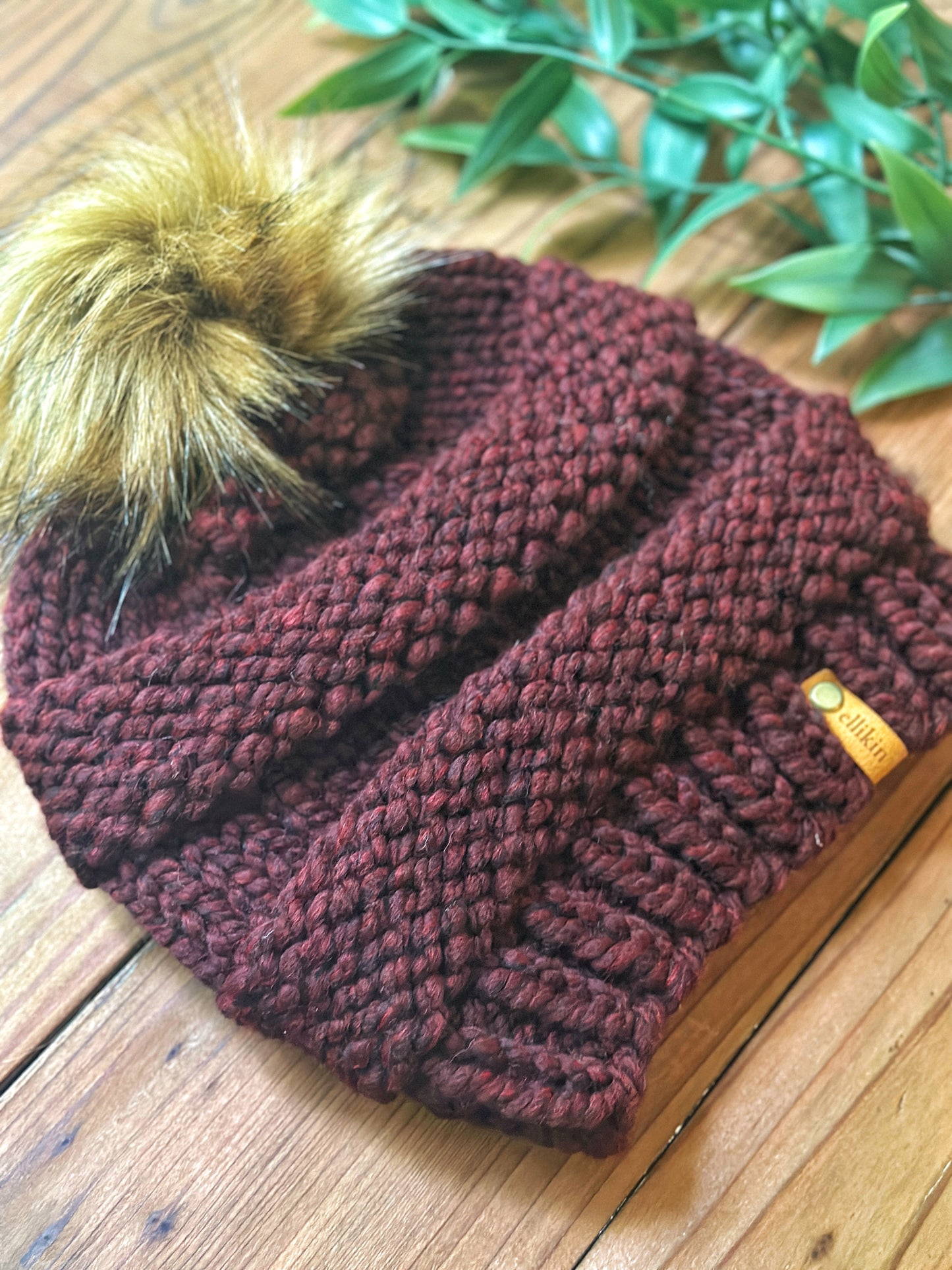 Lola Beanie in Claret