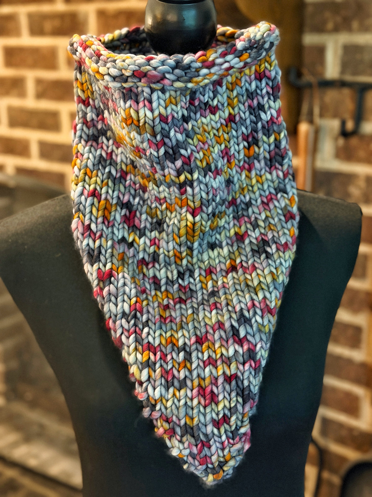 Cowl-Danna in Tundra