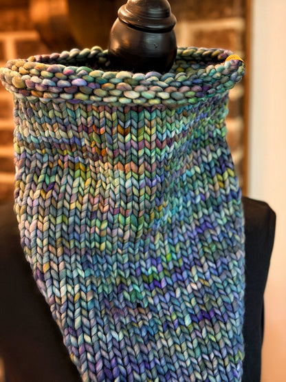 Cowl-Danna in Indecita