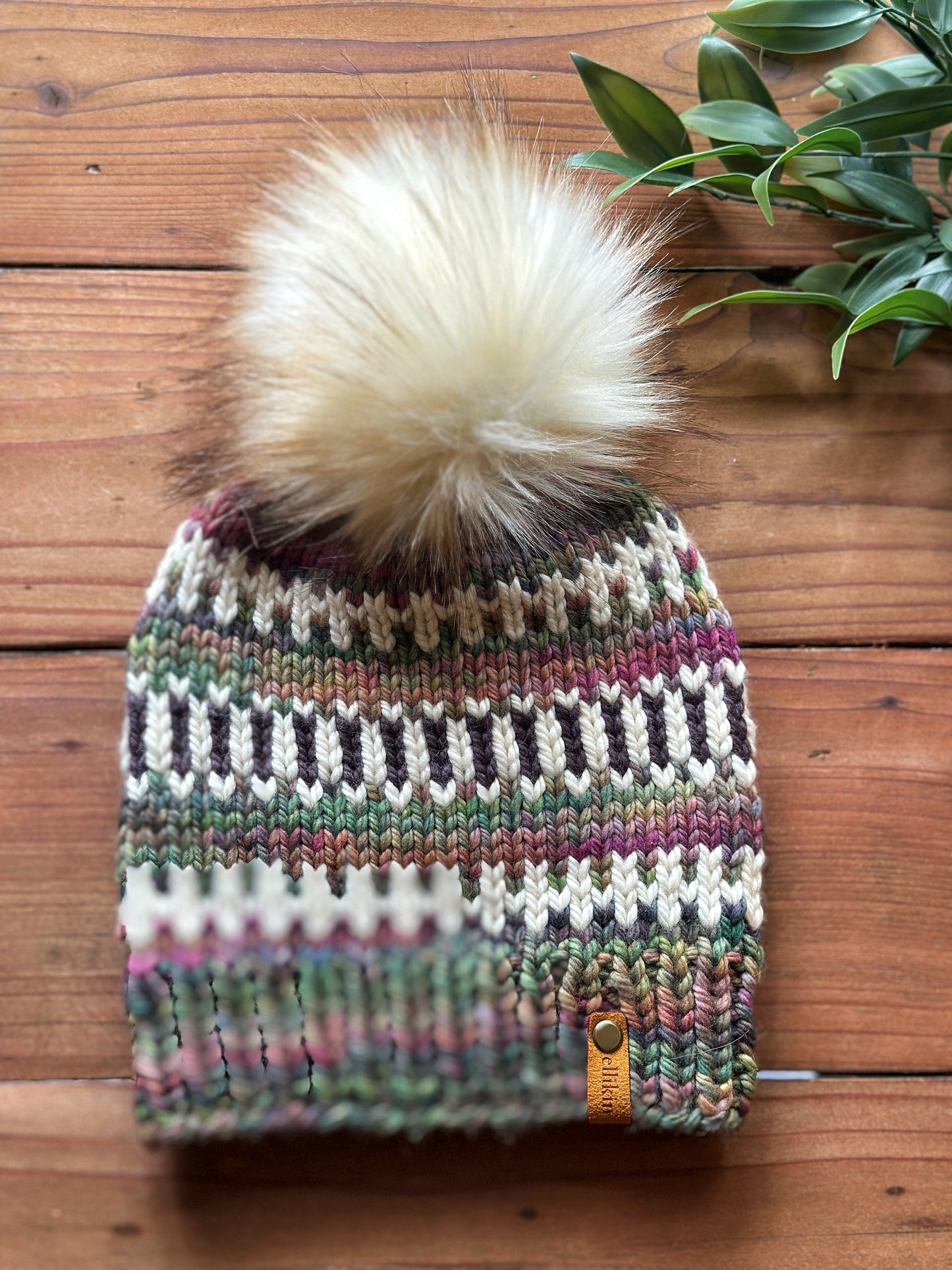 Iridescence Beanie in Arco Mix