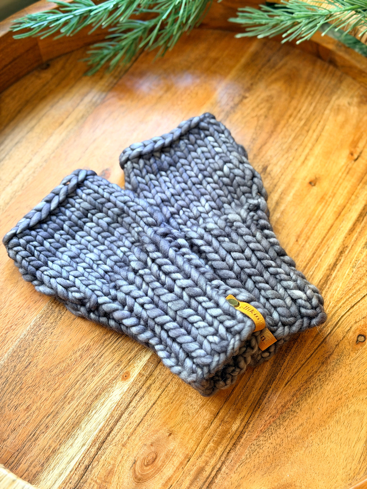 Fingerless Gloves in Plomo