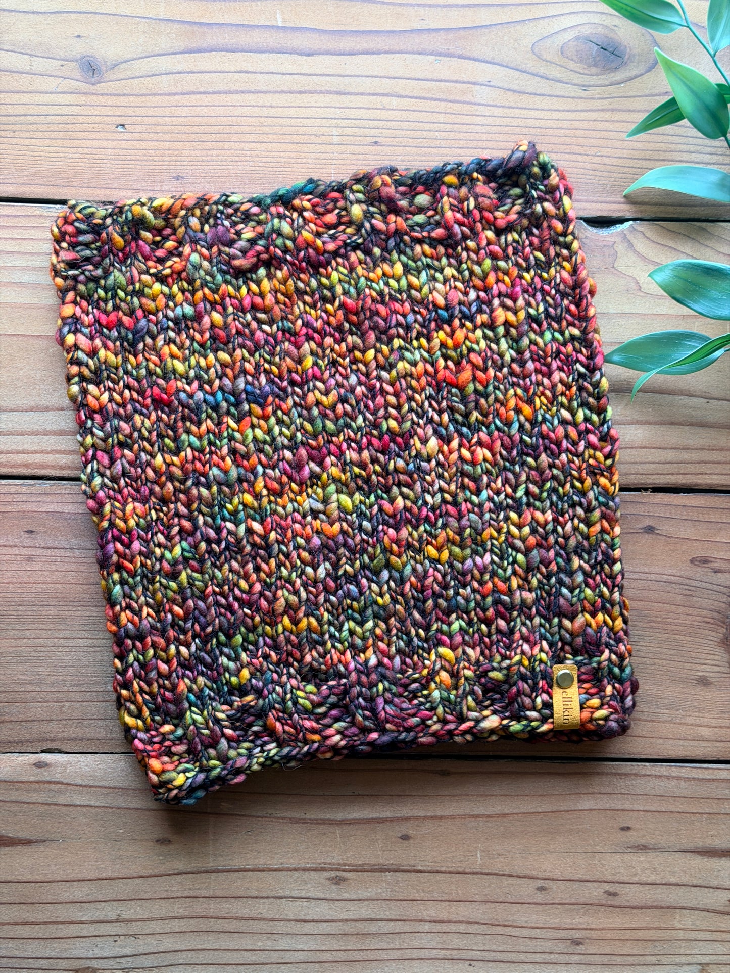 Alpine Trail Cowl in Diana/Black
