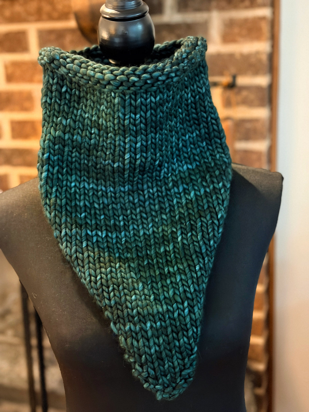 Cowl-Danna in Forest