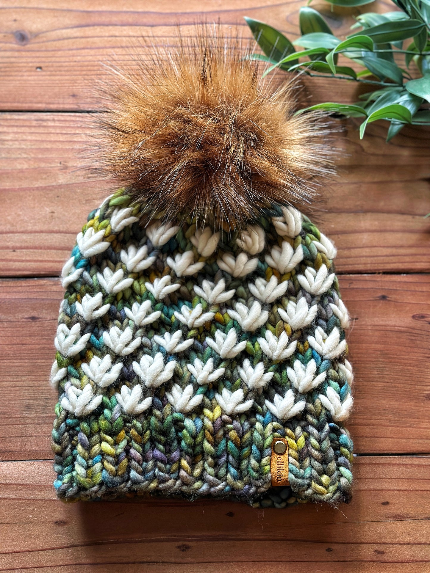 Lotus Flower Beanie in Arequita/Natural