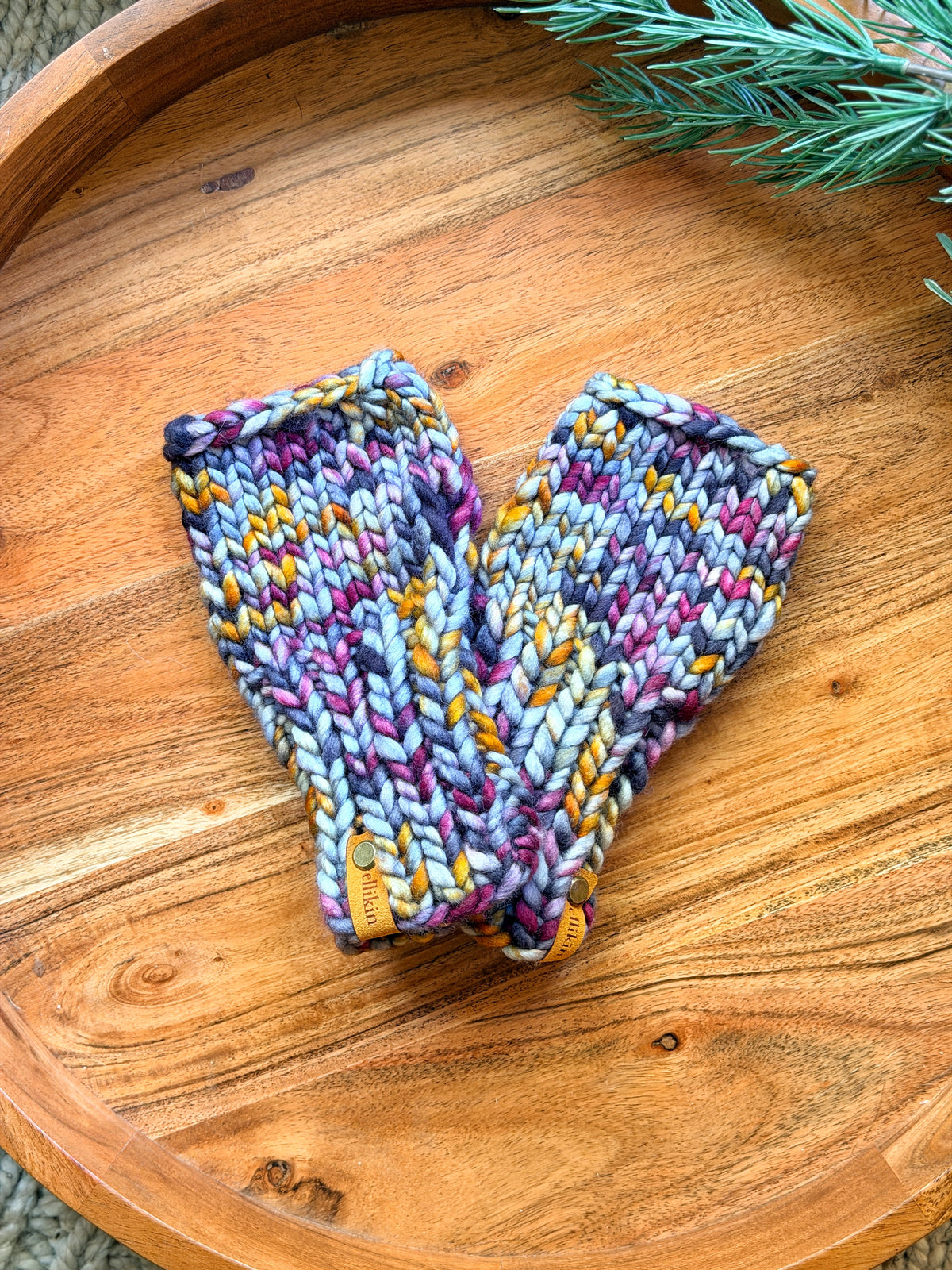 Fingerless Gloves in Tundra