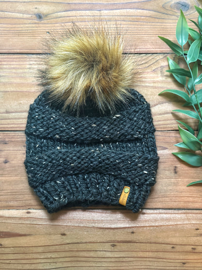 Lola Beanie in Obsidian