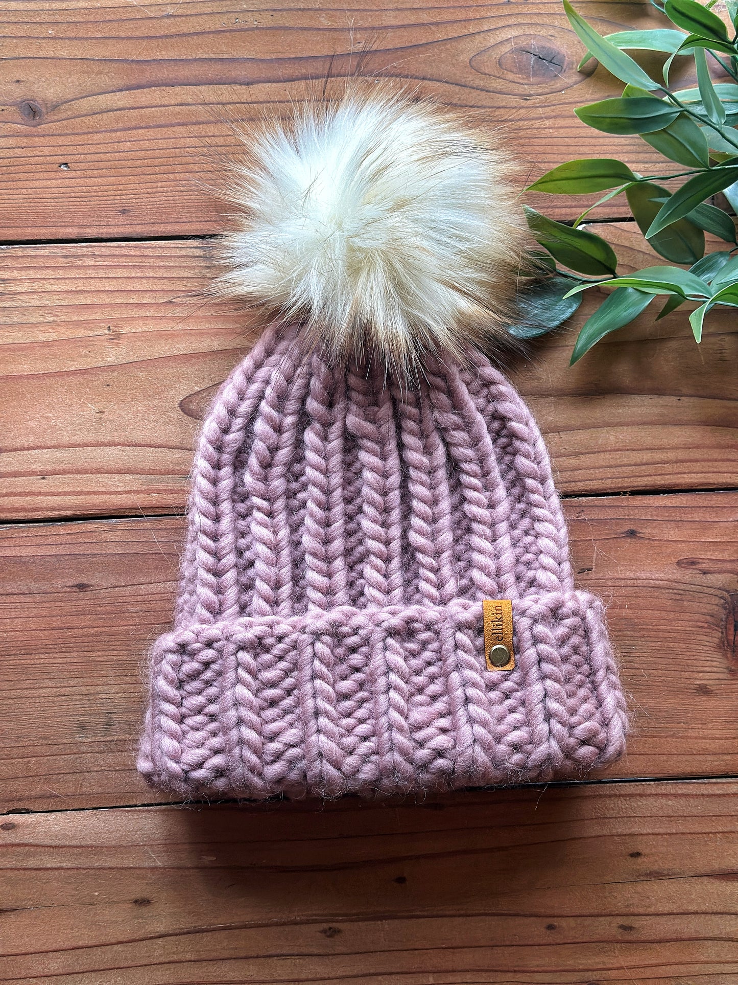 Apres Beanie in Mauve